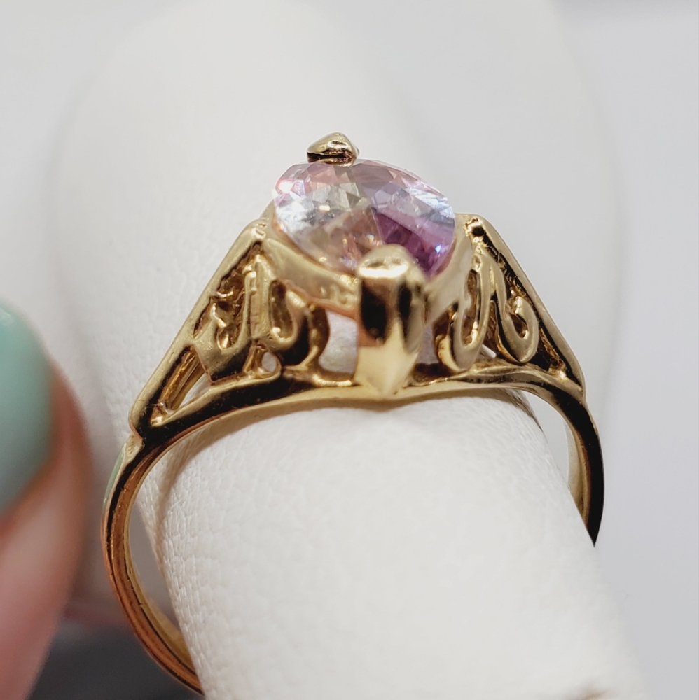 14k Solid Yellow Gold Two Tone Pink & Purple Marquise Checkerboard Cut CZ Ring - Picture 4 of 9
